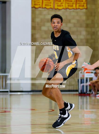 Thumbnail 2 in Bishop O'Dowd @ Cathedral Catholic (Torrey Pines Holiday Classic) photogallery.