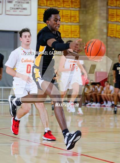 Thumbnail 1 in Bishop O'Dowd @ Cathedral Catholic (Torrey Pines Holiday Classic) photogallery.