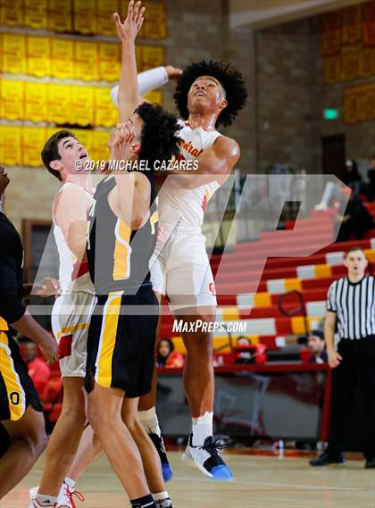 Thumbnail 2 in Bishop O'Dowd @ Cathedral Catholic (Torrey Pines Holiday Classic) photogallery.