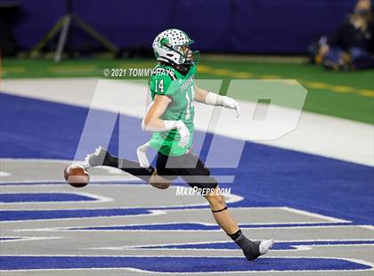 Thumbnail 2 in Westlake vs. Southlake Carroll (UIL 6A D1 Final) photogallery.