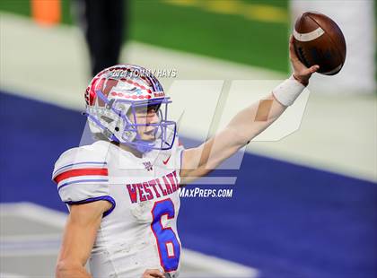Thumbnail 3 in Westlake vs. Southlake Carroll (UIL 6A D1 Final) photogallery.