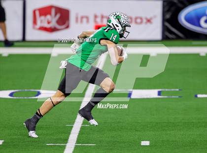 Thumbnail 3 in Westlake vs. Southlake Carroll (UIL 6A D1 Final) photogallery.