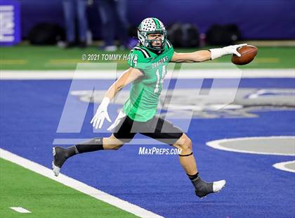 Thumbnail 3 in Westlake vs. Southlake Carroll (UIL 6A D1 Final) photogallery.