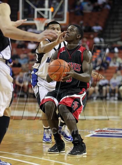 Thumbnail 3 in Mumford vs. San Augustine (UIL 1A Semifinal) photogallery.
