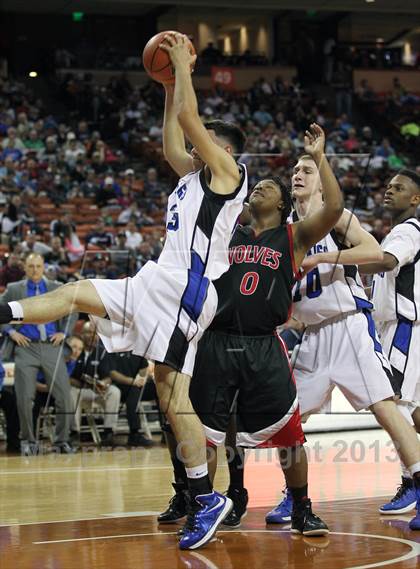 Thumbnail 2 in Mumford vs. San Augustine (UIL 1A Semifinal) photogallery.