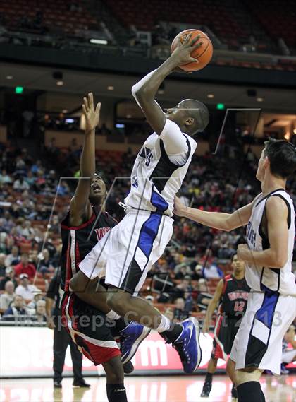 Thumbnail 3 in Mumford vs. San Augustine (UIL 1A Semifinal) photogallery.