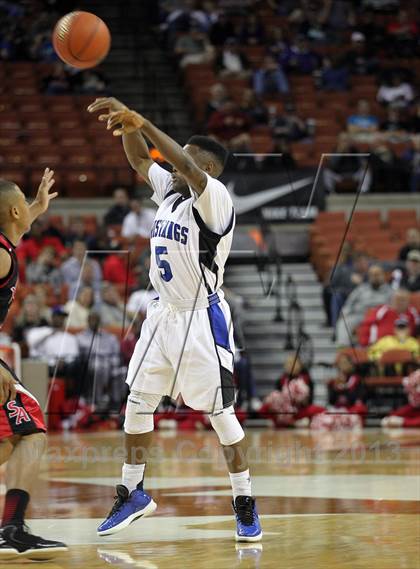 Thumbnail 3 in Mumford vs. San Augustine (UIL 1A Semifinal) photogallery.