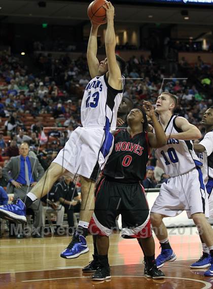 Thumbnail 1 in Mumford vs. San Augustine (UIL 1A Semifinal) photogallery.
