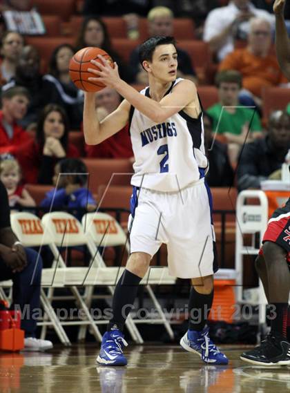 Thumbnail 1 in Mumford vs. San Augustine (UIL 1A Semifinal) photogallery.