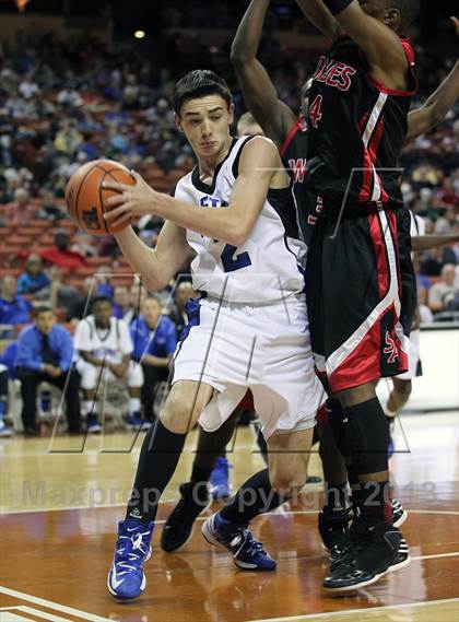 Thumbnail 3 in Mumford vs. San Augustine (UIL 1A Semifinal) photogallery.