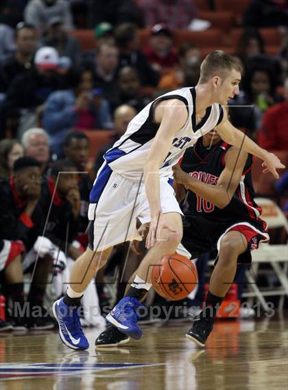 Thumbnail 1 in Mumford vs. San Augustine (UIL 1A Semifinal) photogallery.