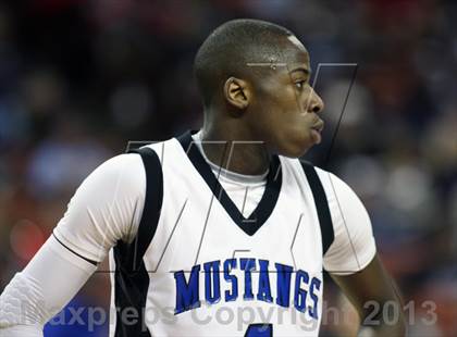 Thumbnail 3 in Mumford vs. San Augustine (UIL 1A Semifinal) photogallery.