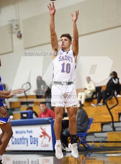 Thumbnail 3 in St. Louis Catholic vs Sophie B. Wright (Country Day Classic) photogallery.