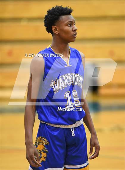 Thumbnail 1 in St. Louis Catholic vs Sophie B. Wright (Country Day Classic) photogallery.