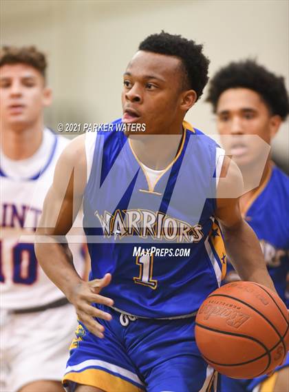 Thumbnail 3 in St. Louis Catholic vs Sophie B. Wright (Country Day Classic) photogallery.