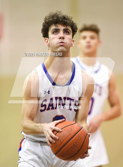Thumbnail 1 in St. Louis Catholic vs Sophie B. Wright (Country Day Classic) photogallery.