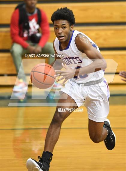 Thumbnail 1 in St. Louis Catholic vs Sophie B. Wright (Country Day Classic) photogallery.
