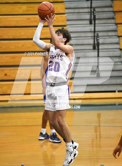 Thumbnail 1 in St. Louis Catholic vs Sophie B. Wright (Country Day Classic) photogallery.