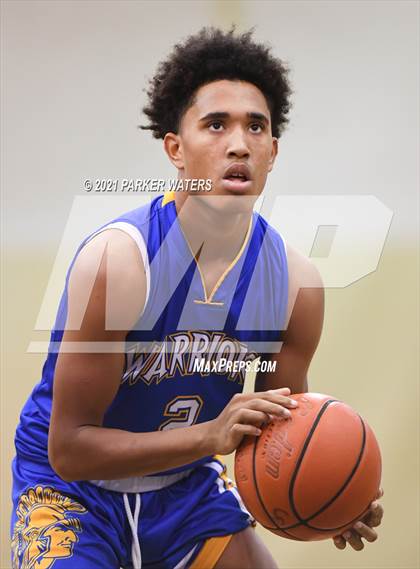 Thumbnail 3 in St. Louis Catholic vs Sophie B. Wright (Country Day Classic) photogallery.