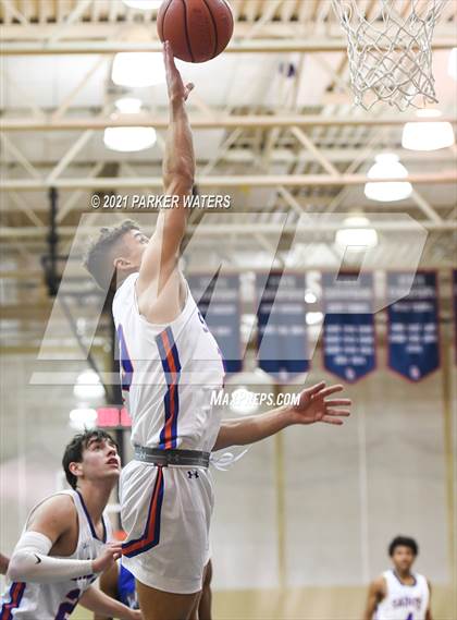 Thumbnail 1 in St. Louis Catholic vs Sophie B. Wright (Country Day Classic) photogallery.