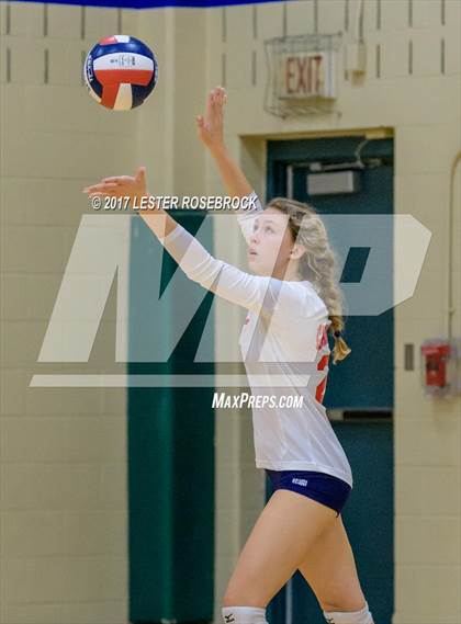 Thumbnail 1 in John Paul II vs Holmes (NISD Tournament) photogallery.