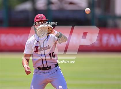 Thumbnail 2 in Mendota vs Torres (CIF CS D6 Championship) photogallery.