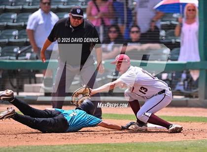 Thumbnail 3 in Mendota vs Torres (CIF CS D6 Championship) photogallery.