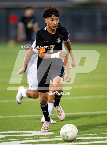 Thumbnail 1 in JV: Ball @ Galena Park (Scrimmage) photogallery.
