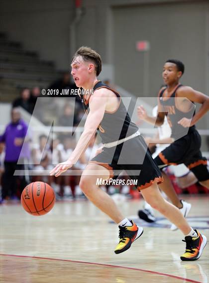 Thumbnail 3 in Alvin vs. Angleton (McDonald's Texas Invitational) photogallery.