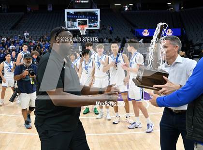 Thumbnail 2 in Fresno Christian vs. Priory (CIF State D4 Final) photogallery.
