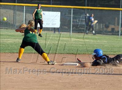 Thumbnail 2 in Royal @ Agoura photogallery.