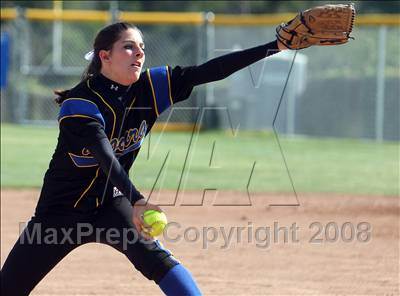 Thumbnail 2 in Royal @ Agoura photogallery.