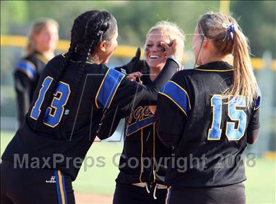 Thumbnail 1 in Royal @ Agoura photogallery.