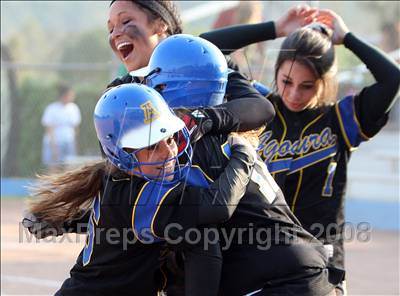 Thumbnail 2 in Royal @ Agoura photogallery.