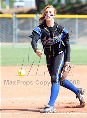 Thumbnail 1 in Royal @ Agoura photogallery.