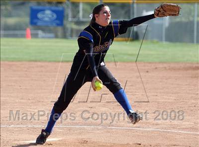 Thumbnail 3 in Royal @ Agoura photogallery.
