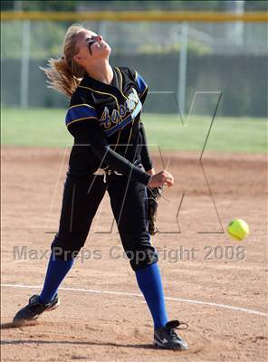 Thumbnail 3 in Royal @ Agoura photogallery.