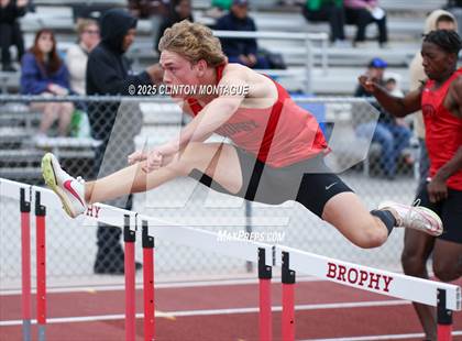 Thumbnail 2 in Devon Allen Invitational (110m Hurdles) photogallery.