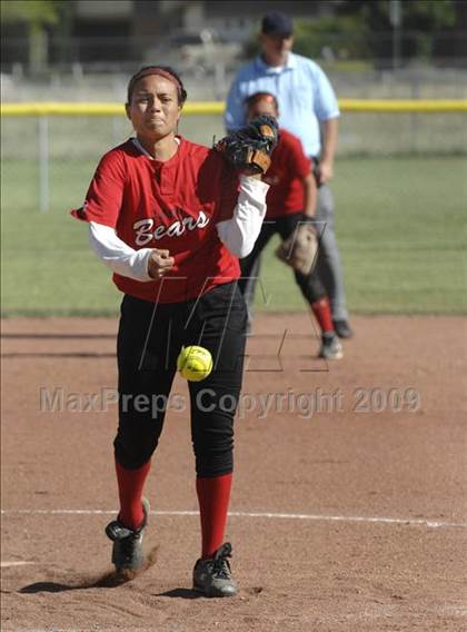 Thumbnail 2 in Arvin @ Tehachapi photogallery.