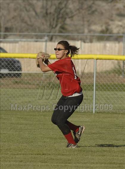 Thumbnail 1 in Arvin @ Tehachapi photogallery.