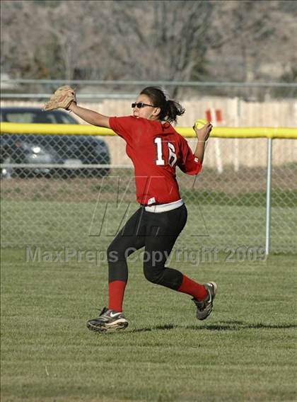 Thumbnail 2 in Arvin @ Tehachapi photogallery.