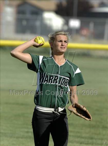 Thumbnail 2 in Arvin @ Tehachapi photogallery.