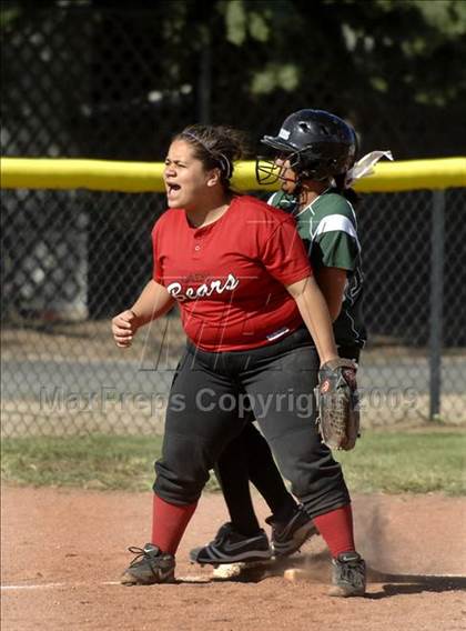 Thumbnail 1 in Arvin @ Tehachapi photogallery.
