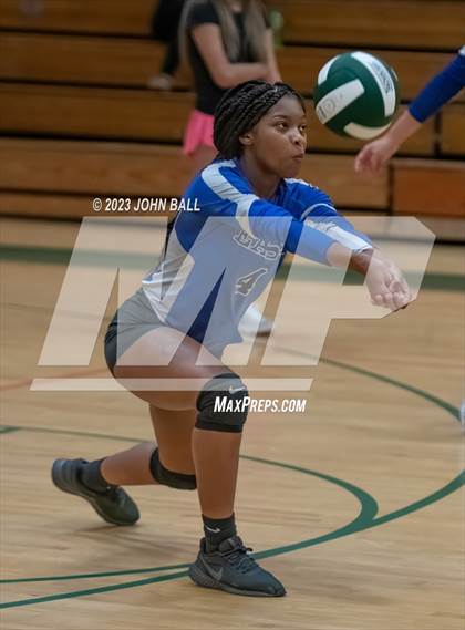 Thumbnail 2 in East Bladen @ East Columbus photogallery.