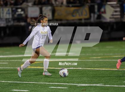 Thumbnail 3 in Hollis-Brookline vs. Bow (NHIAA D2 Final) photogallery.