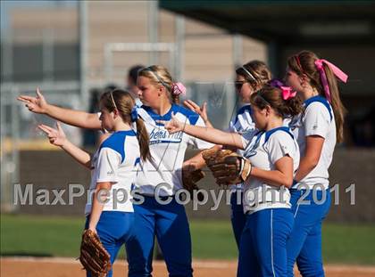 Thumbnail 1 in Barbers Hill vs Montgomery (4A Region 3 Quarterfinal) photogallery.