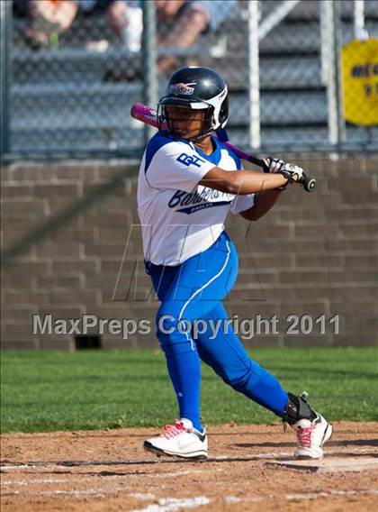 Thumbnail 2 in Barbers Hill vs Montgomery (4A Region 3 Quarterfinal) photogallery.