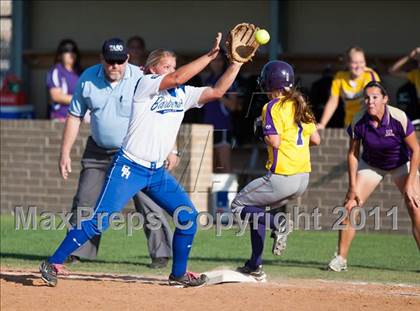 Thumbnail 1 in Barbers Hill vs Montgomery (4A Region 3 Quarterfinal) photogallery.