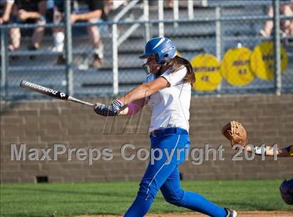Thumbnail 1 in Barbers Hill vs Montgomery (4A Region 3 Quarterfinal) photogallery.
