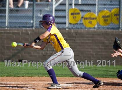 Thumbnail 2 in Barbers Hill vs Montgomery (4A Region 3 Quarterfinal) photogallery.
